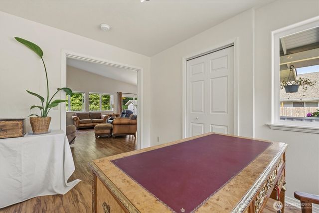 2021 Doe Dr, Oak Harbor, WA 98277