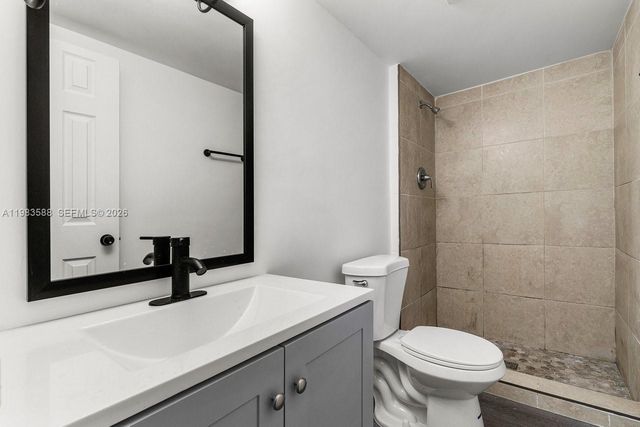 1530 Crescent Cir 3, Lake Park, FL 33403