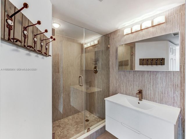 7135 Collins Ave 605, Miami Beach, FL 33141