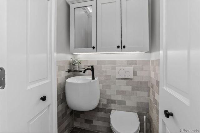 8226 S Dover Street, Littleton, CO 80128