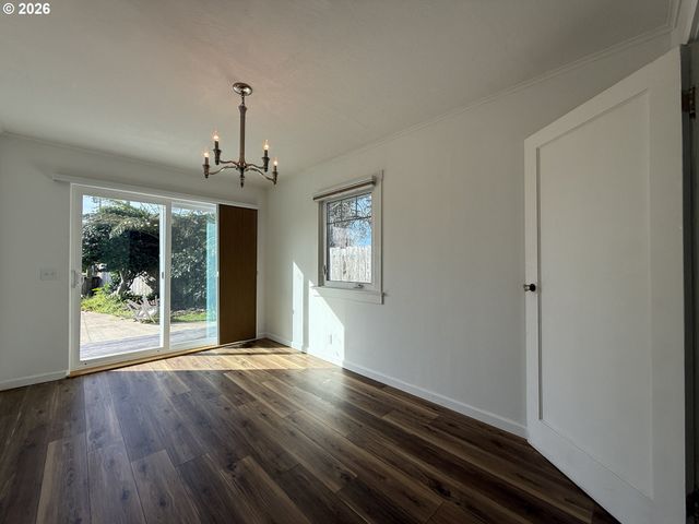 265 S HAZEL St, Brookings, OR 97415
