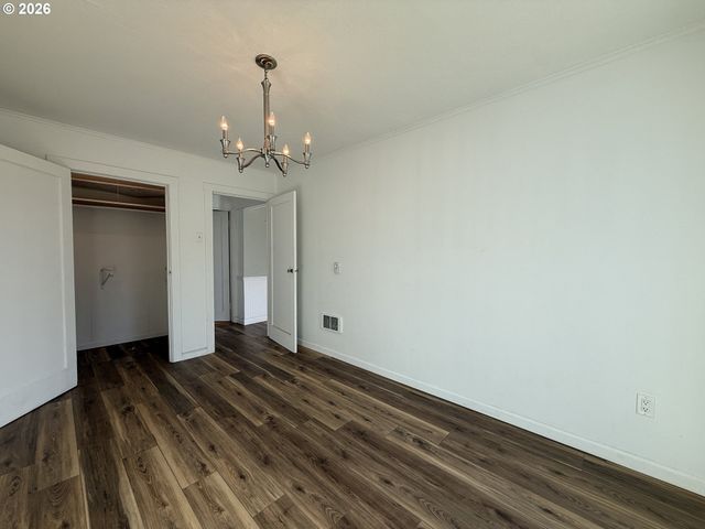 265 S HAZEL St, Brookings, OR 97415