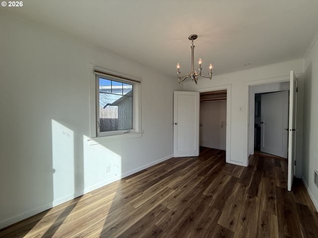 265 S HAZEL St, Brookings, OR 97415