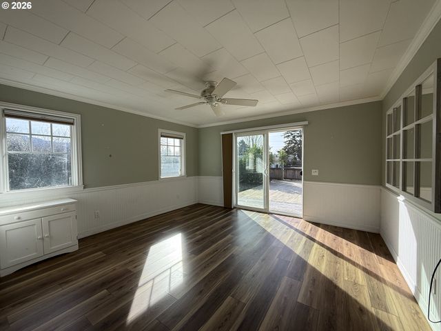 265 S HAZEL St, Brookings, OR 97415