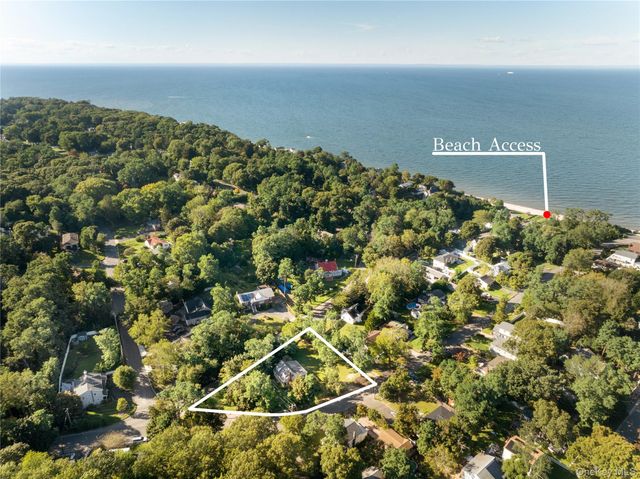 4 Acacia Road, Rocky Point, NY 11778