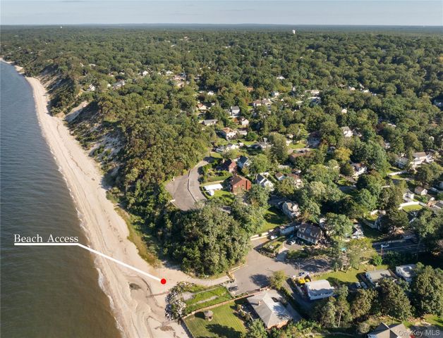 4 Acacia Road, Rocky Point, NY 11778