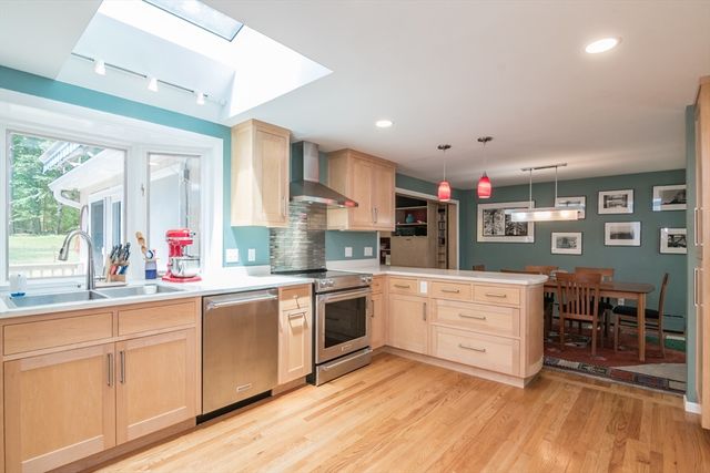669 Westhampton Rd, Northampton, MA 01062