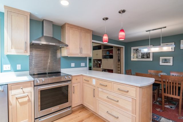 669 Westhampton Rd, Northampton, MA 01062