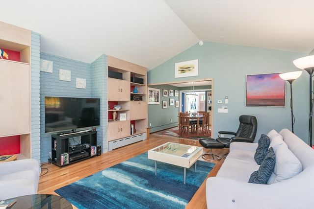 669 Westhampton Rd, Northampton, MA 01062