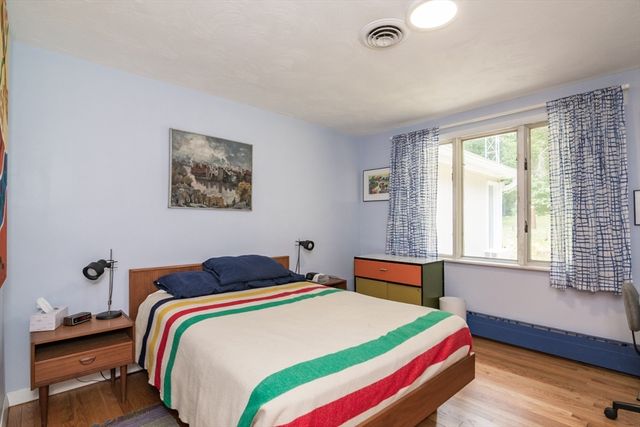 669 Westhampton Rd, Northampton, MA 01062