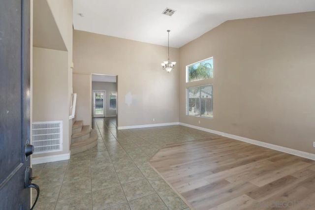 1427 Alabaster, Hemet, CA 92545