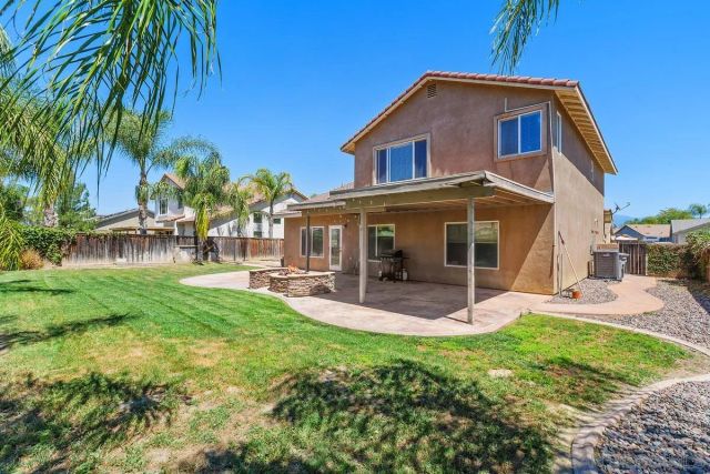1427 Alabaster, Hemet, CA 92545