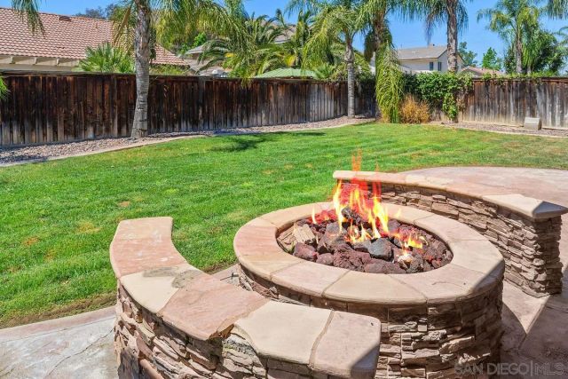 1427 Alabaster, Hemet, CA 92545