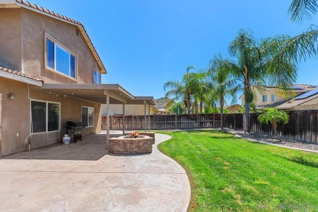 1427 Alabaster, Hemet, CA 92545