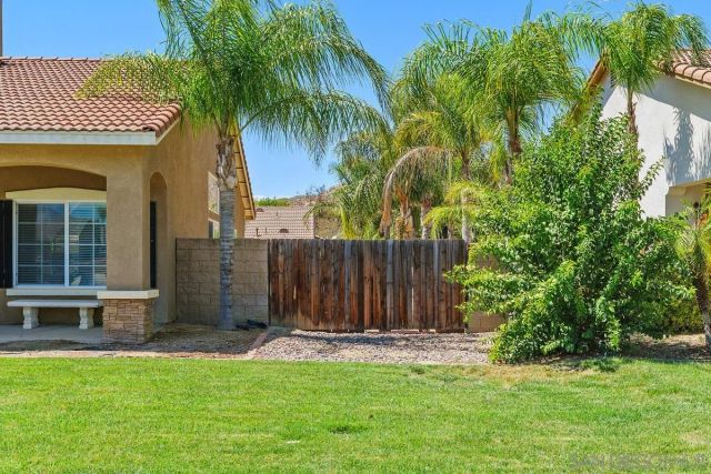 1427 Alabaster, Hemet, CA 92545