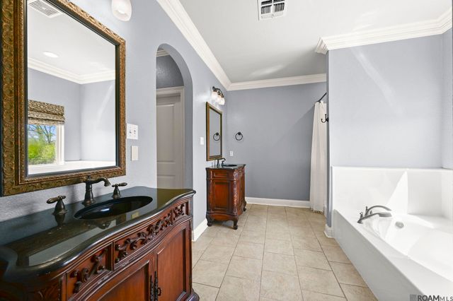 37257 Audubon Park Ave, Geismar, LA 70734