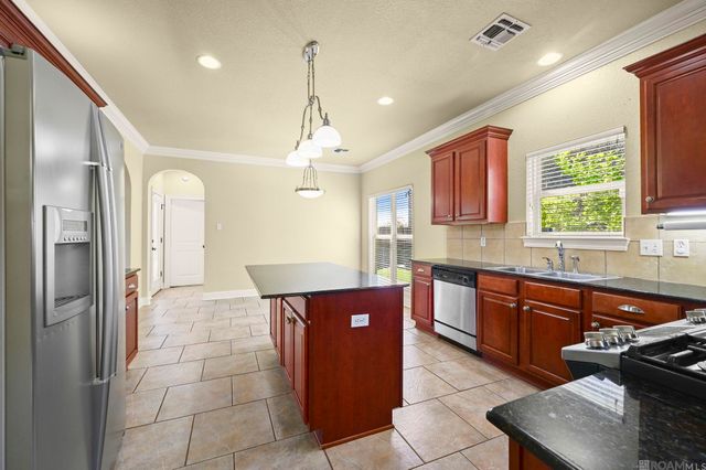 37257 Audubon Park Ave, Geismar, LA 70734