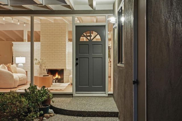 887 Loma Verde Avenue, Palo Alto, CA 94303