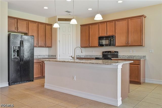3899 Eldon ST, Fort Myers, FL 33916