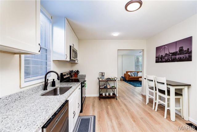 5835 Victoria Avenue, St Louis, MO 63110