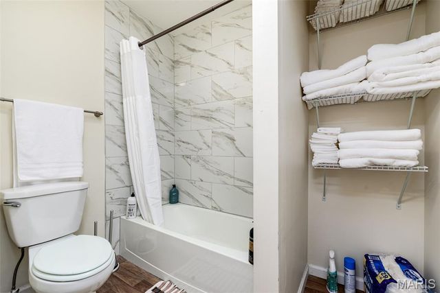 5835 Victoria Avenue, St Louis, MO 63110