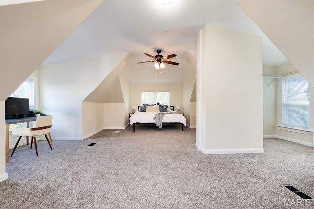 5835 Victoria Avenue, St Louis, MO 63110