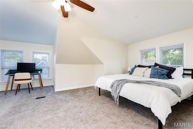 5835 Victoria Avenue, St Louis, MO 63110