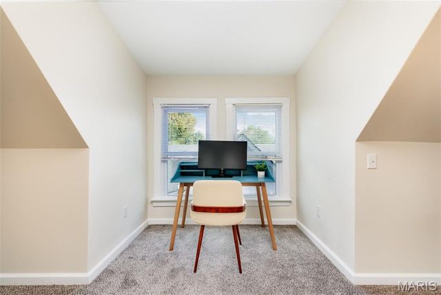 5835 Victoria Avenue, St Louis, MO 63110