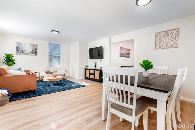 5835 Victoria Avenue, St Louis, MO 63110