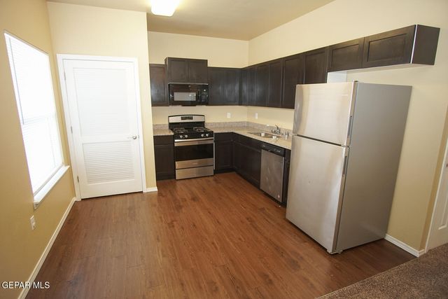 8685 N Loop Drive A2, El Paso, TX 79907