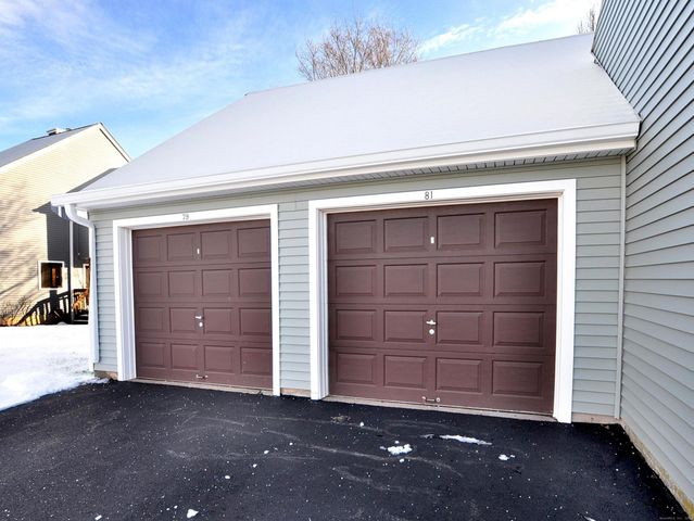 81 Silo Way 81, Bloomfield, CT 06002