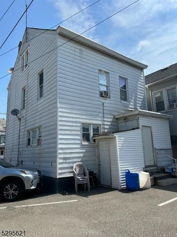 100 3Rd Ave 6, Paterson City, NJ 07514