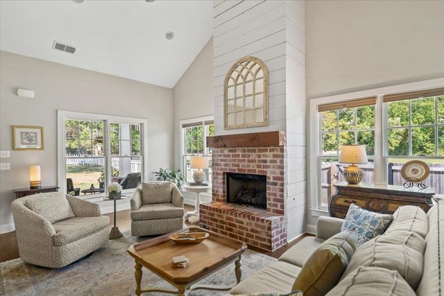 469 S ROWLETT ST, Collierville, TN 38017
