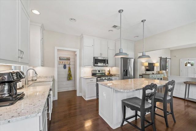 469 S ROWLETT ST, Collierville, TN 38017