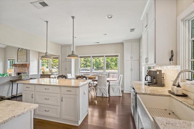 469 S ROWLETT ST, Collierville, TN 38017