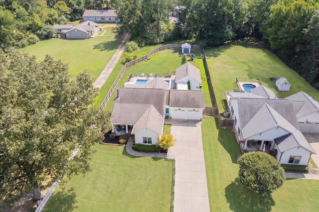 469 S ROWLETT ST, Collierville, TN 38017