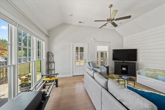 469 S ROWLETT ST, Collierville, TN 38017