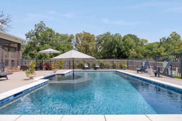 469 S ROWLETT ST, Collierville, TN 38017