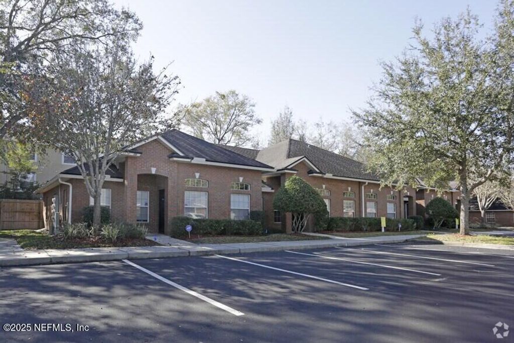 9310 OLD KINGS Road, Jacksonville, FL 32257