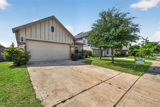 5202 Rue Dela Croix Drive, Katy, TX 77493