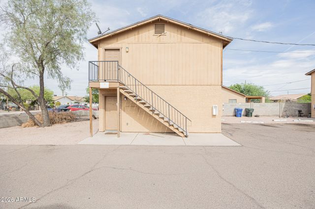 2443 E MOBILE Lane Apt 201, Phoenix, AZ 85040