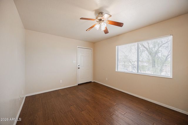 2443 E MOBILE Lane Apt 201, Phoenix, AZ 85040