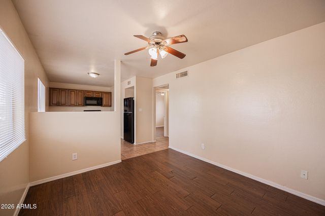 2443 E MOBILE Lane Apt 201, Phoenix, AZ 85040