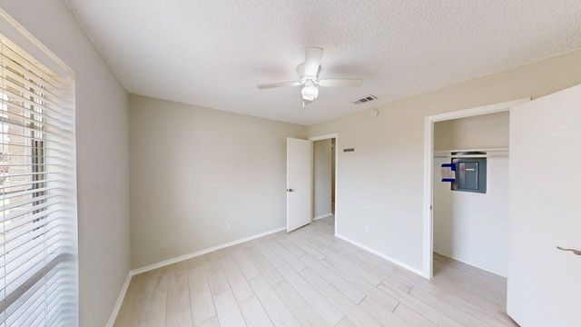 1434 Creekwood Lane, Mesquite, TX 75149