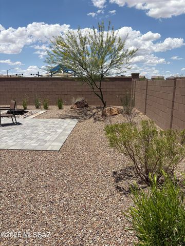 784 W Calle El Acuario, Sahuarita, AZ 85629