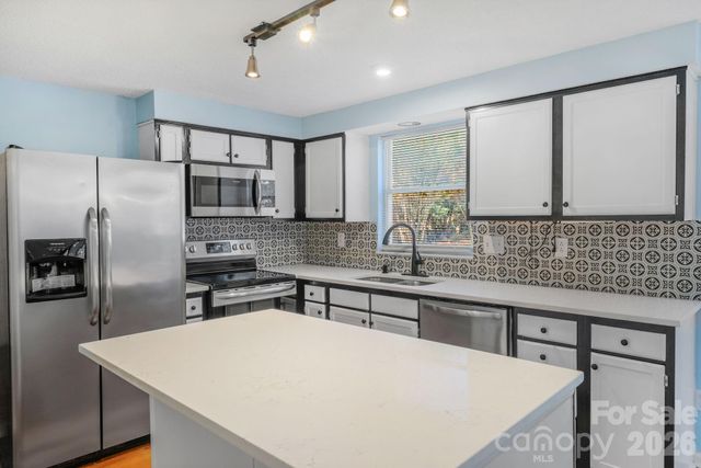 12006 Woodside Falls Road, Pineville, NC 28134