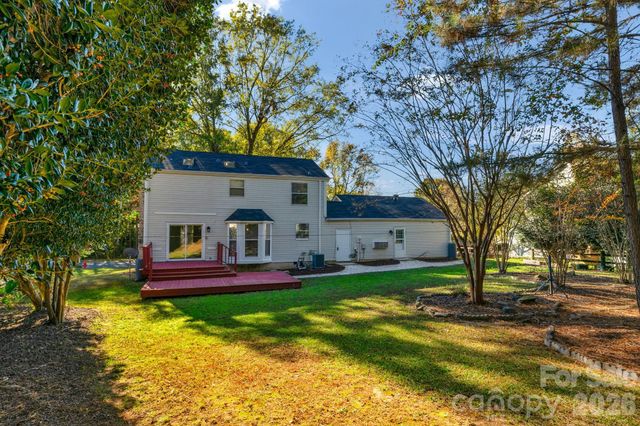 12006 Woodside Falls Road, Pineville, NC 28134