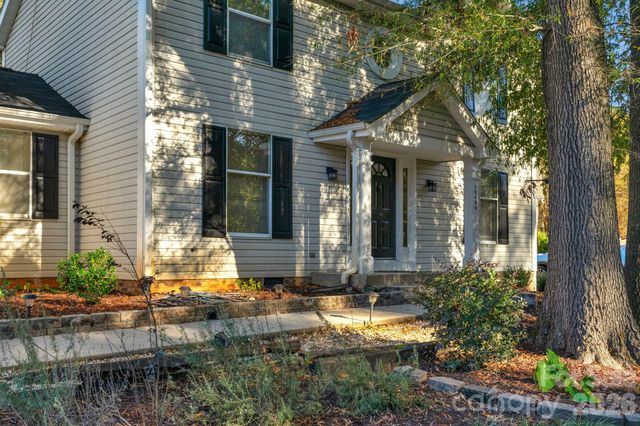 12006 Woodside Falls Road, Pineville, NC 28134