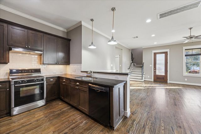 1229 W 16th Street, Houston, TX 77008