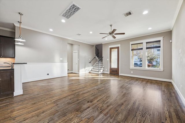 1229 W 16th Street, Houston, TX 77008